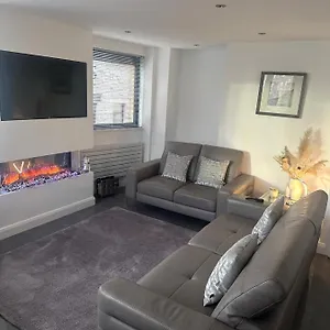  Apartment Luxury Centre Overlooking Custom House Sqaure